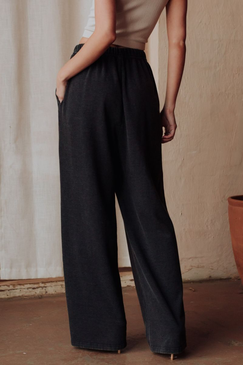 Relaxed Wide-Leg Lounge Pants – Black