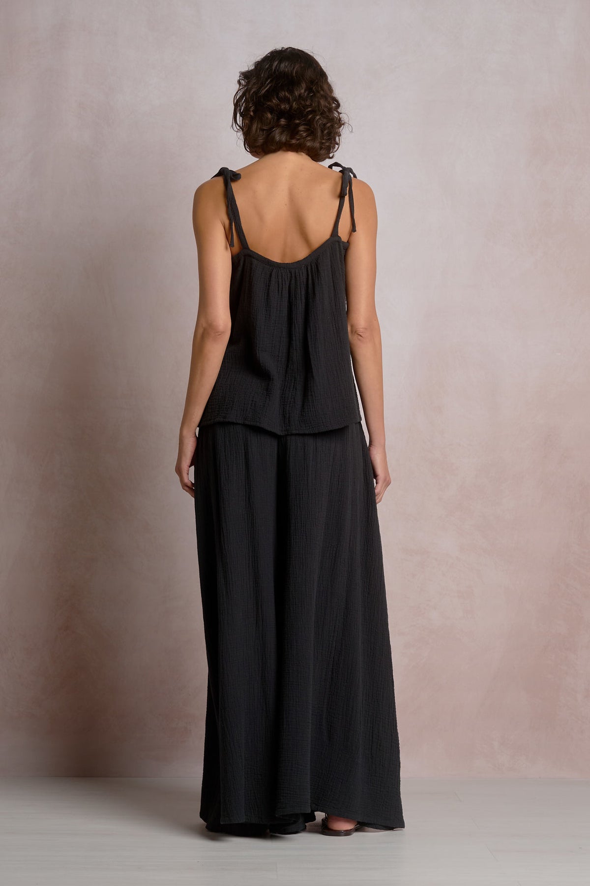 Doka Tie-Strap Cotton Tank (blk)
