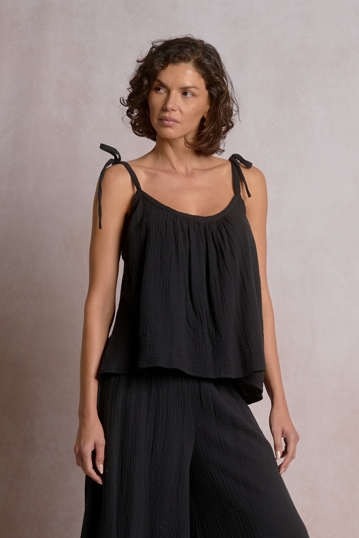 Doka Tie-Strap Cotton Tank (blk)