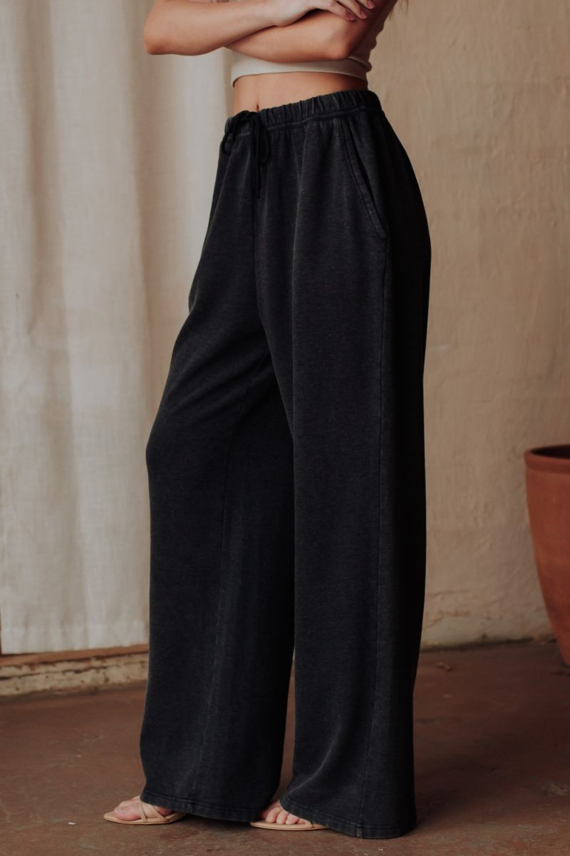 Relaxed Wide-Leg Lounge Pants – Black