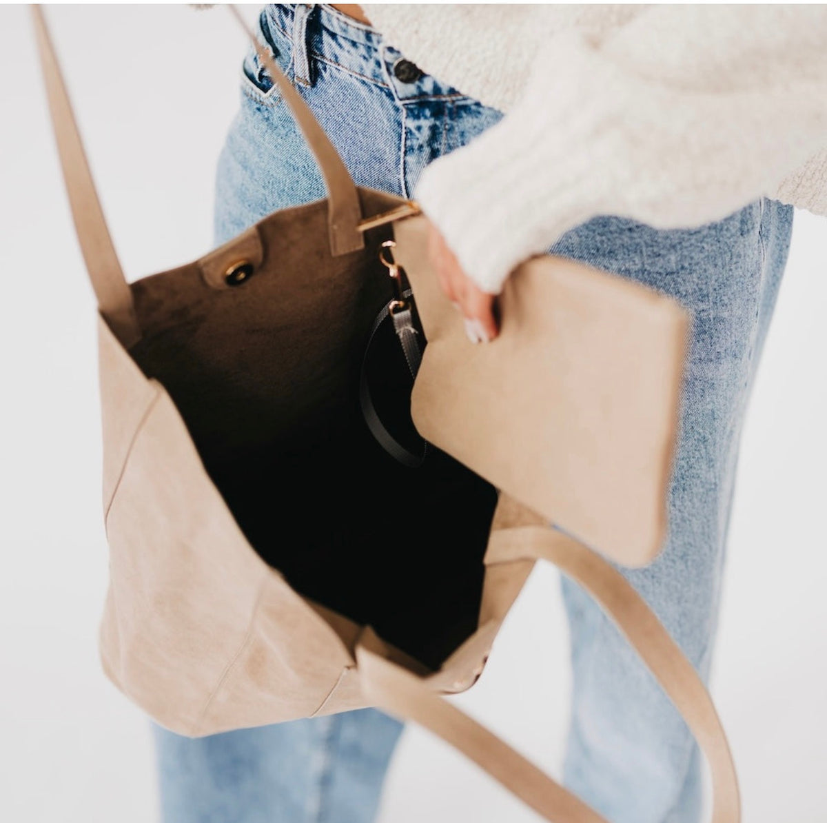 Dawn Suede Carryall Tote 🤎