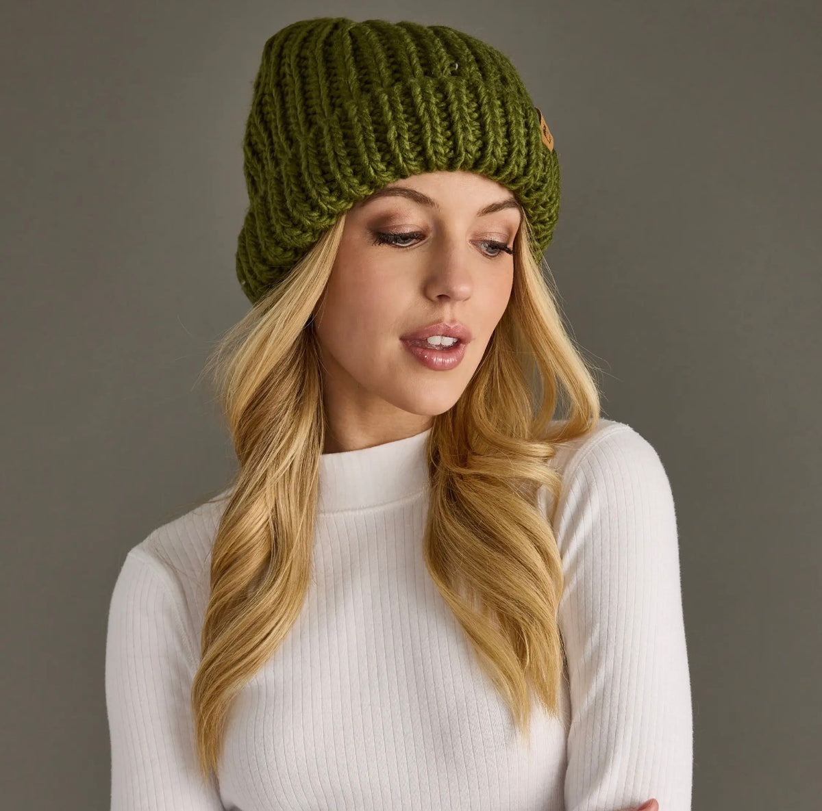 Olive Chunky Knit Cuffed Beanie 💚