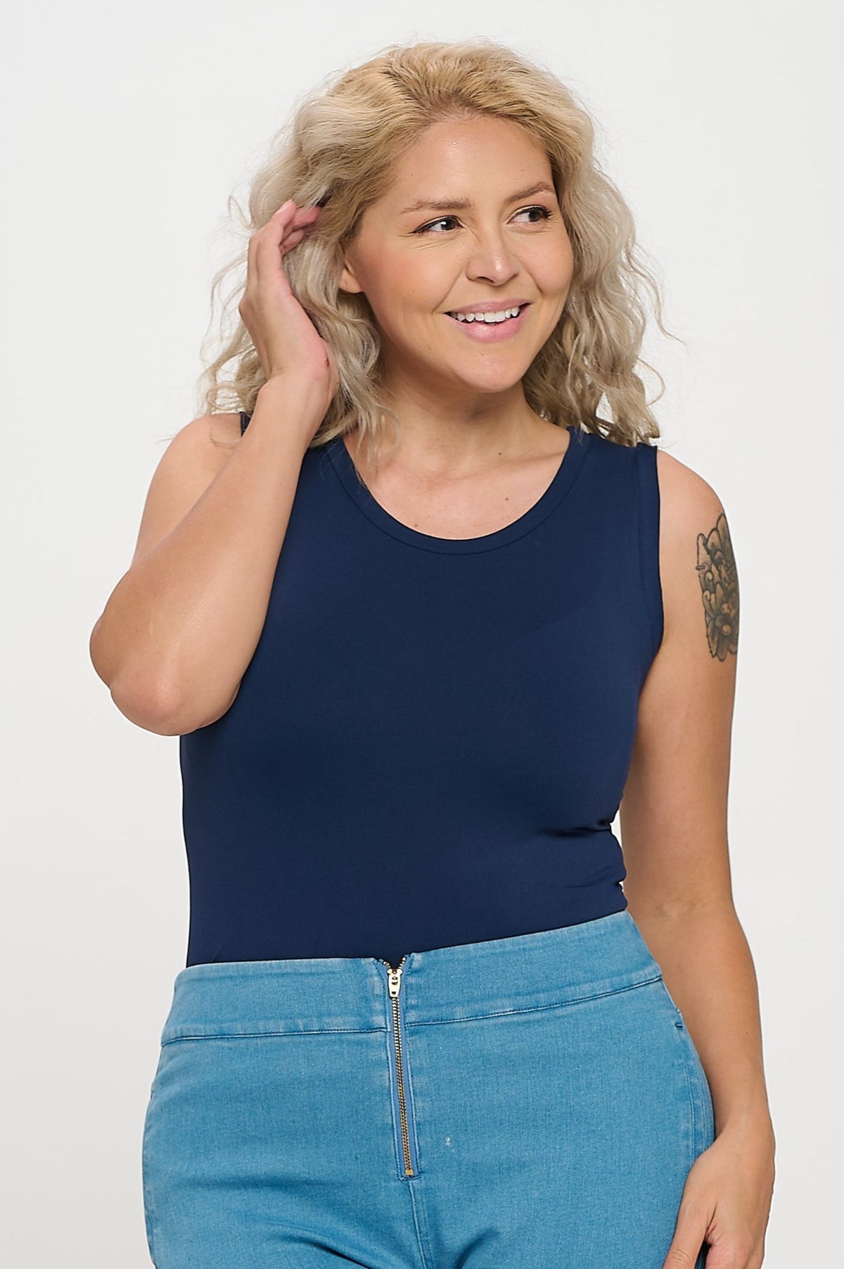 Women’s Reversible High-Low Neckline Seamless Tank