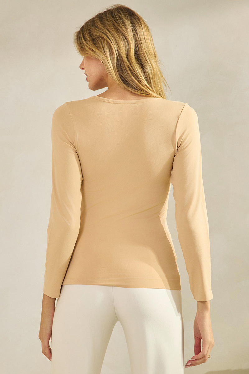 Sculpted Chic Seamless Long Sleeve Top